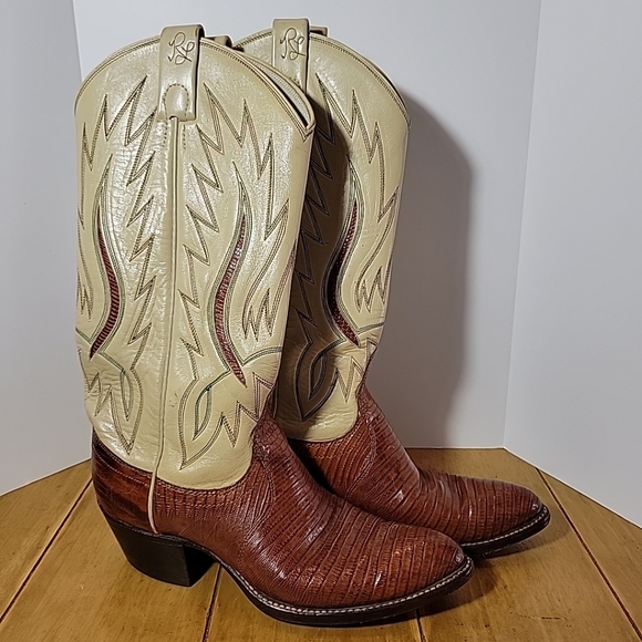Ralph Lauren Cream and Brown Heeled Boots - Picture 6 of 15